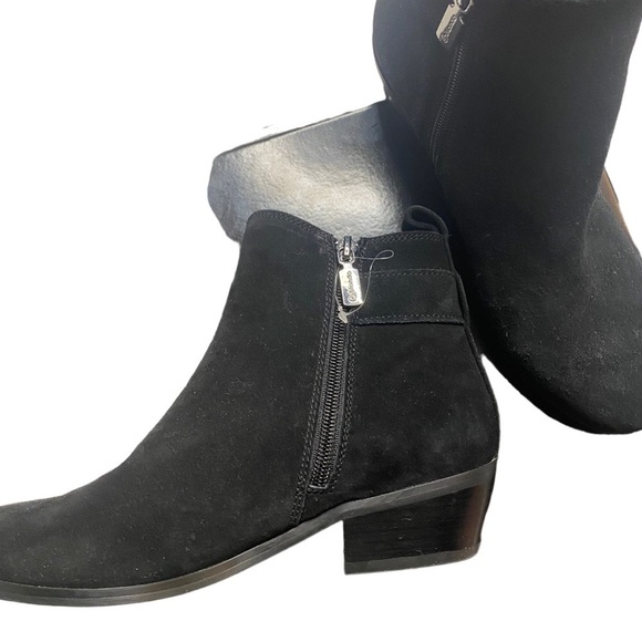 LIKE ✨NEW ✨ BLONDO WATERPROOF SUEDE ANKLE BOOTS WITH BUCKLE SIZE 7M - Picture 2 of 5
